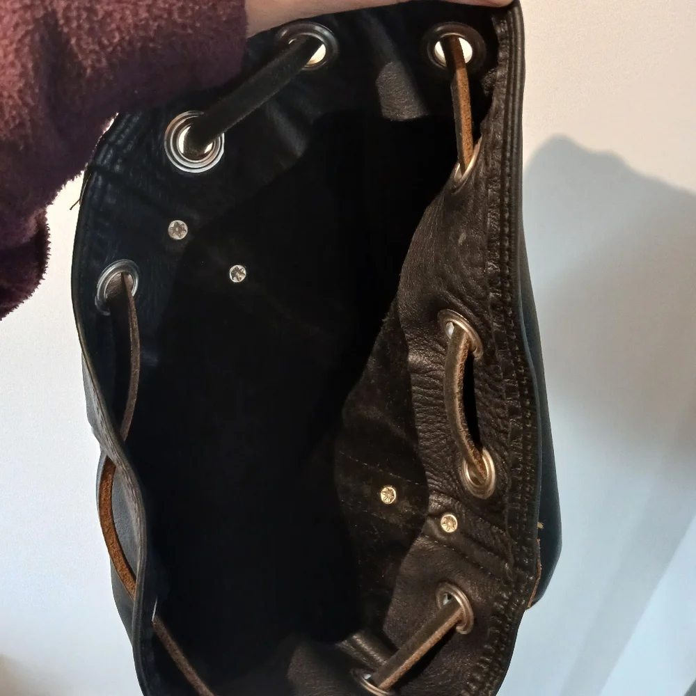 90s Leather Rugby Bucket Bag - Picture 11 of 16